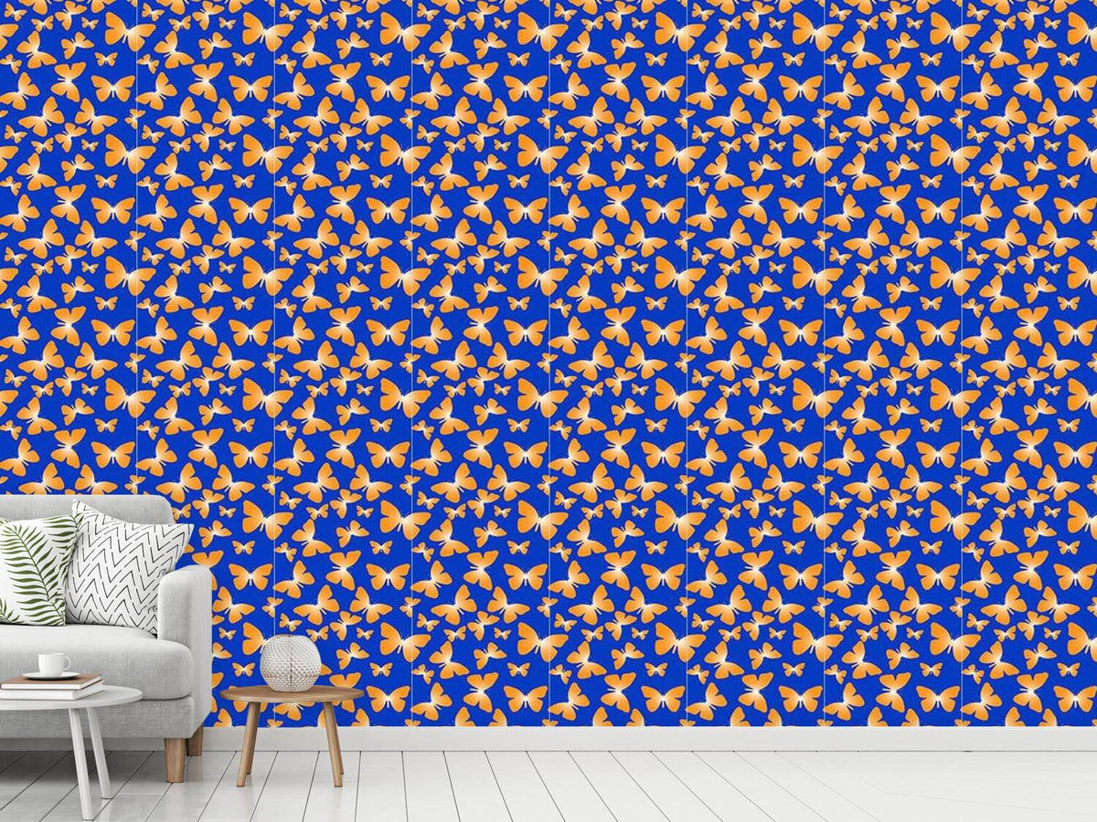 patterned-wallpaper-fly-and-flutter