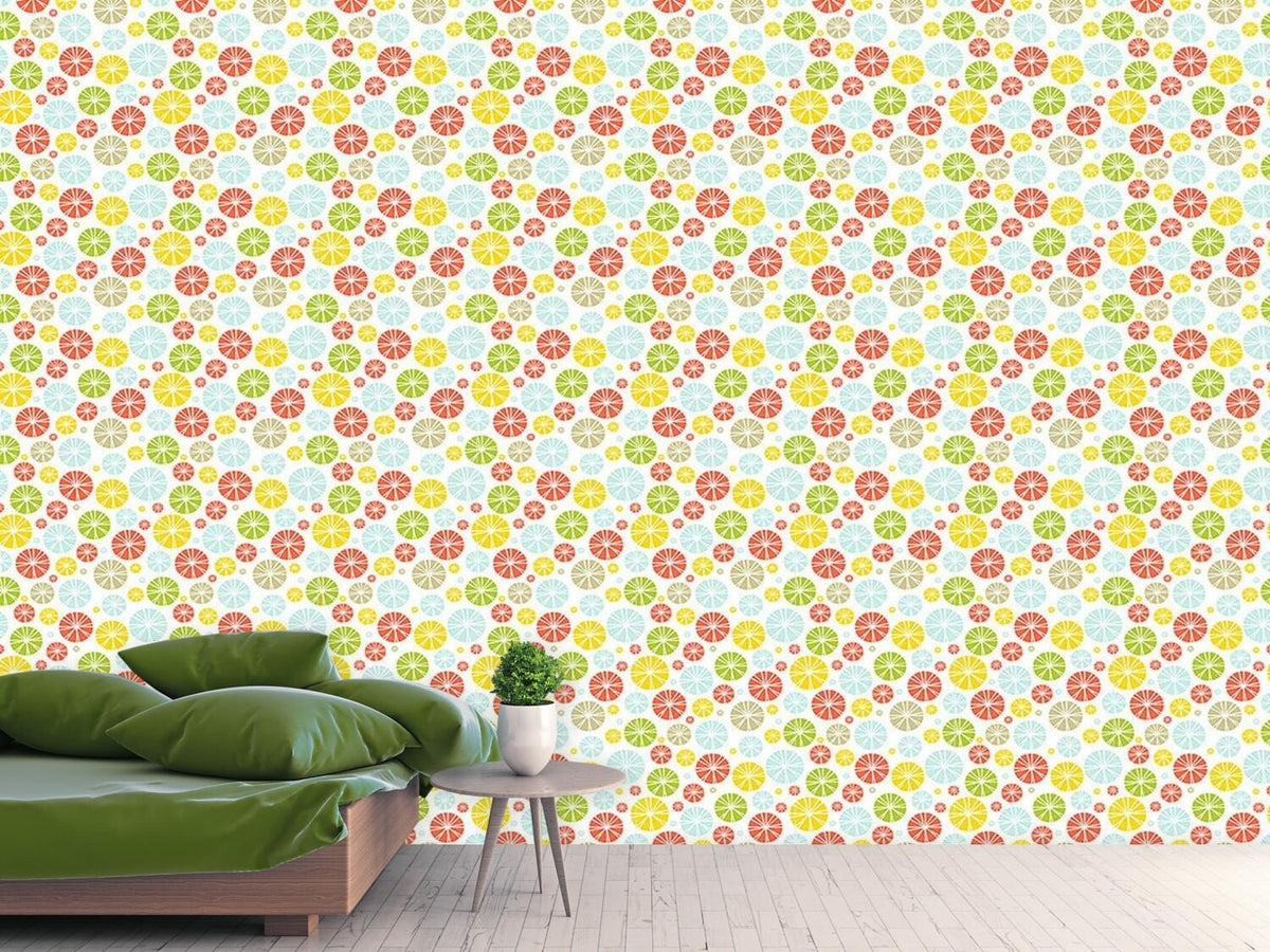 patterned-wallpaper-lemon-circle-cocktail