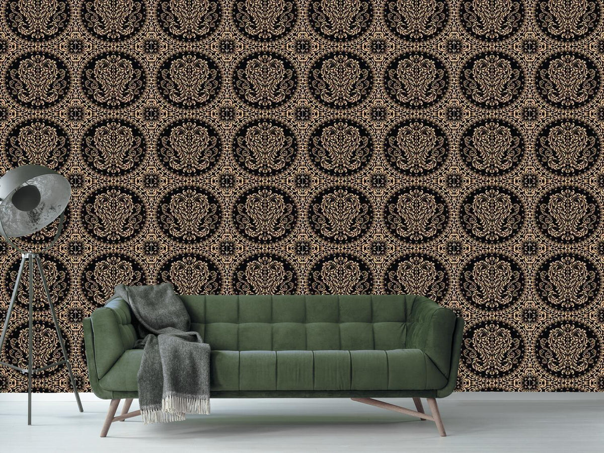 patterned-wallpaper-the-king-wears-black