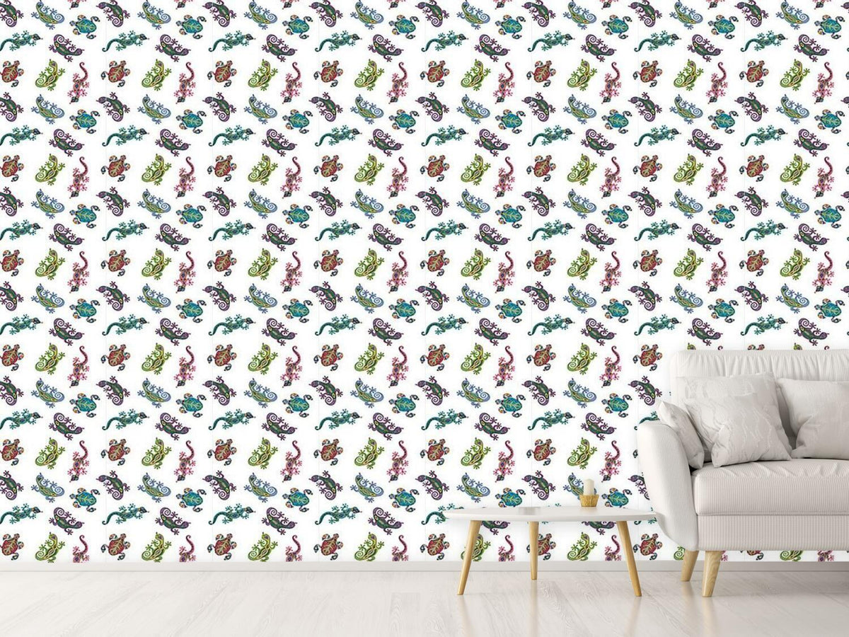 patterned-wallpaper-little-creatures