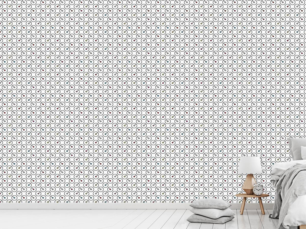 patterned-wallpaper-circles-with-hand