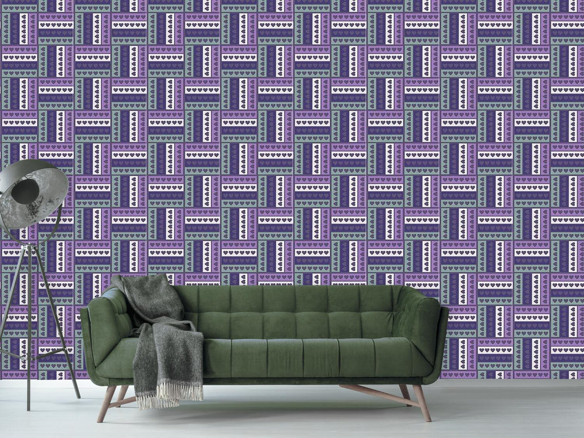 patterned-wallpaper-heart-on-stripe