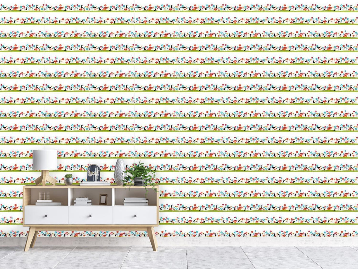 patterned-wallpaper-the-sweet-life-of-the-ants