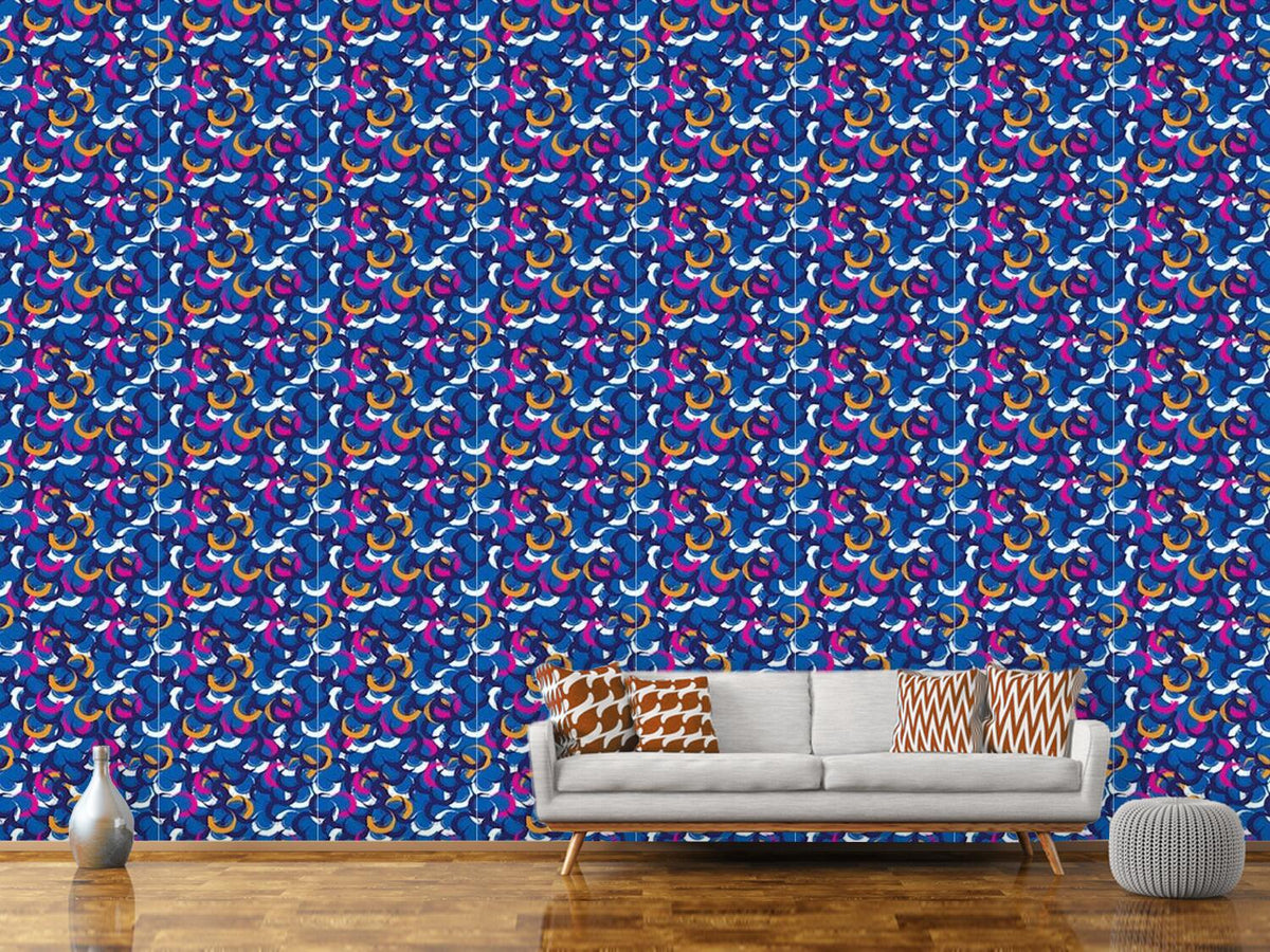 patterned-wallpaper-scattered-painted-circles